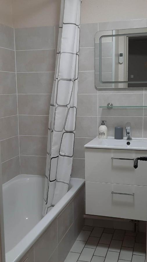 Appartement situé au Cap d'Agde proche plage Extérieur photo
